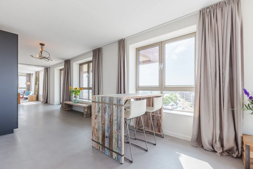 geblurde versie van de foto als achtergrond