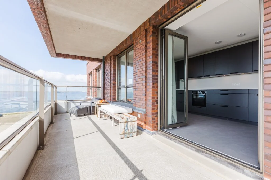 geblurde versie van de foto als achtergrond