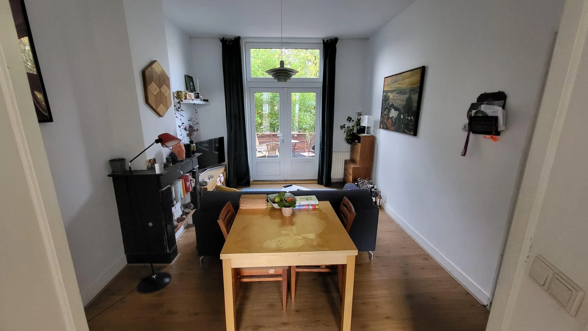 geblurde versie van de foto als achtergrond