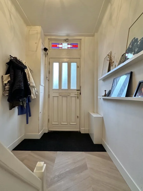 geblurde versie van de foto als achtergrond