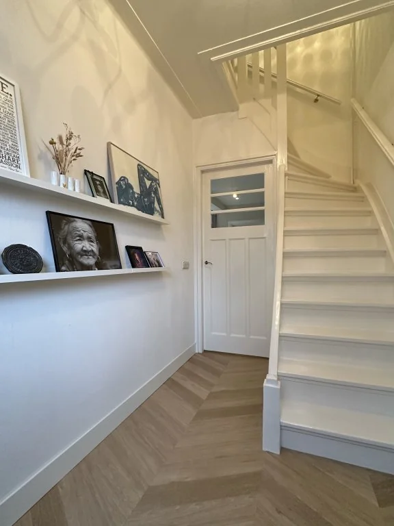 geblurde versie van de foto als achtergrond