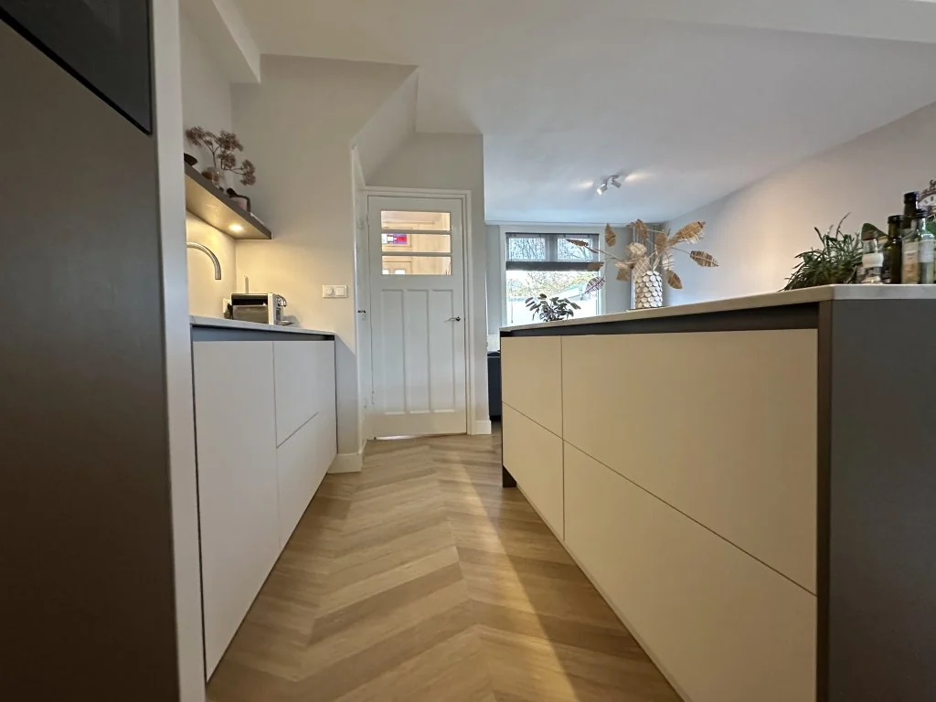 geblurde versie van de foto als achtergrond