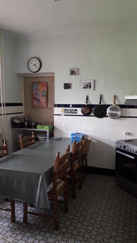 geblurde versie van de foto als achtergrond