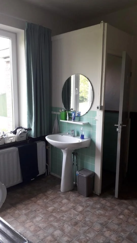 geblurde versie van de foto als achtergrond