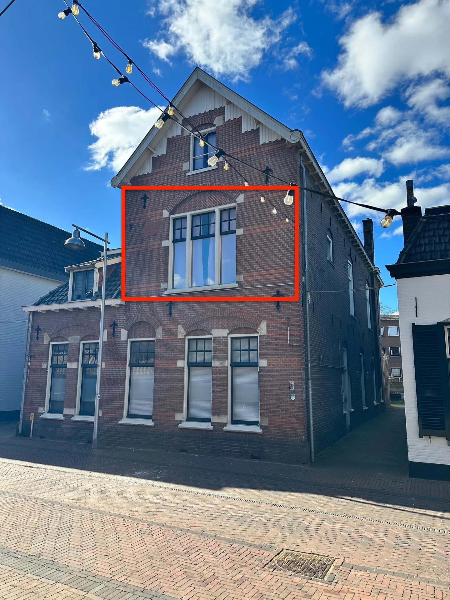 geblurde versie van de foto als achtergrond