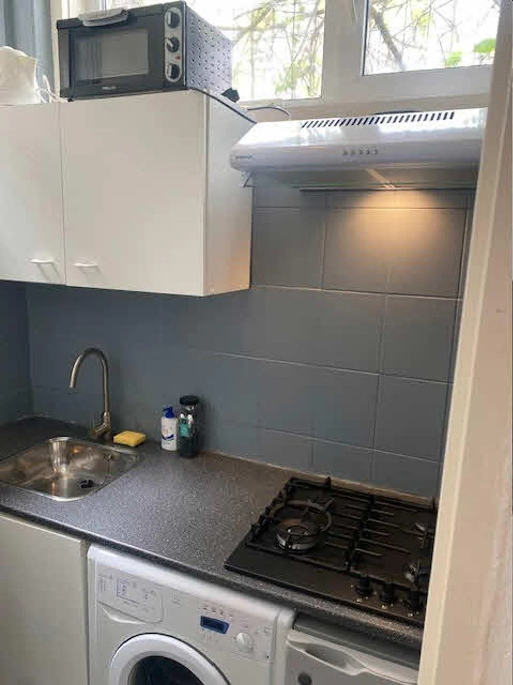 geblurde versie van de foto als achtergrond