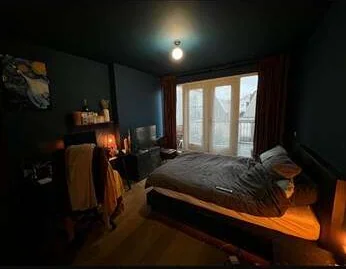 geblurde versie van de foto als achtergrond