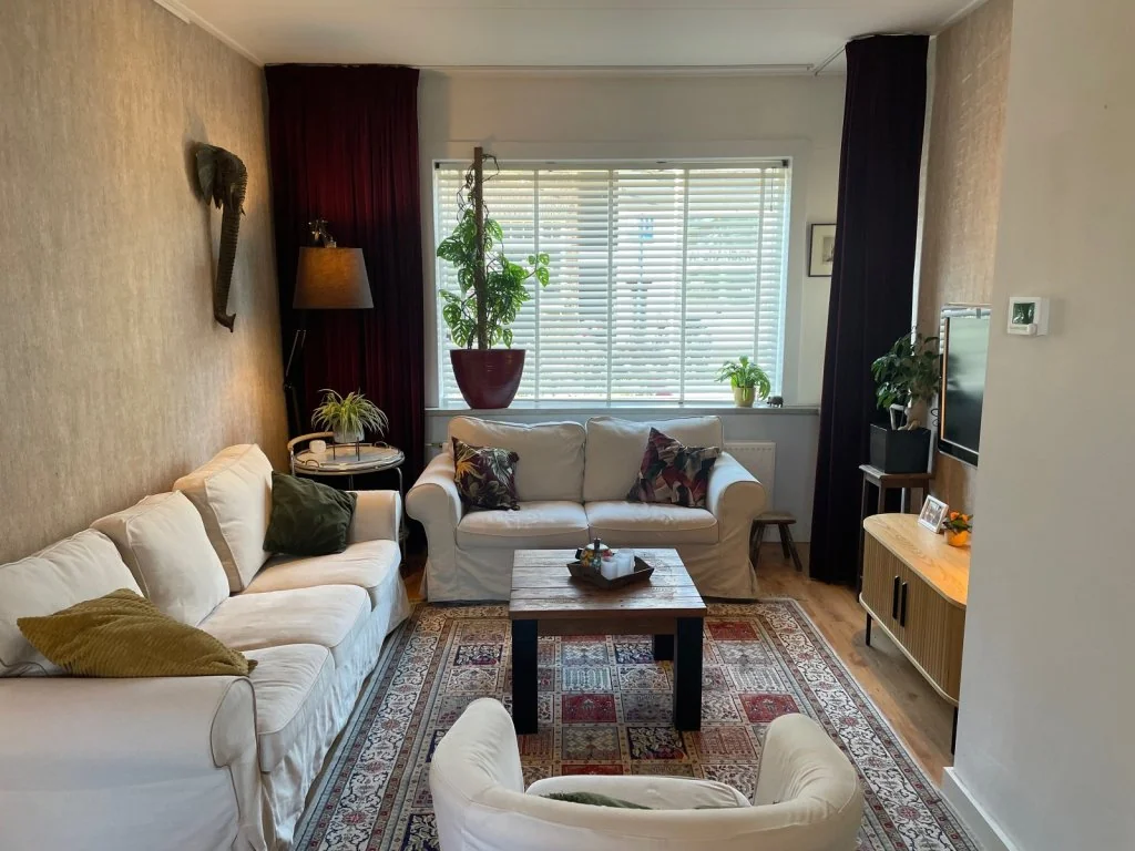 geblurde versie van de foto als achtergrond