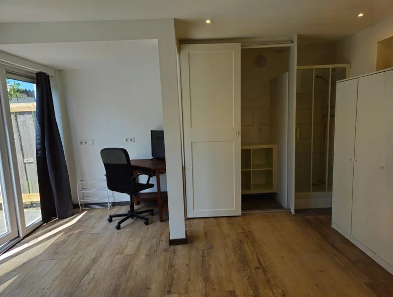 geblurde versie van de foto als achtergrond