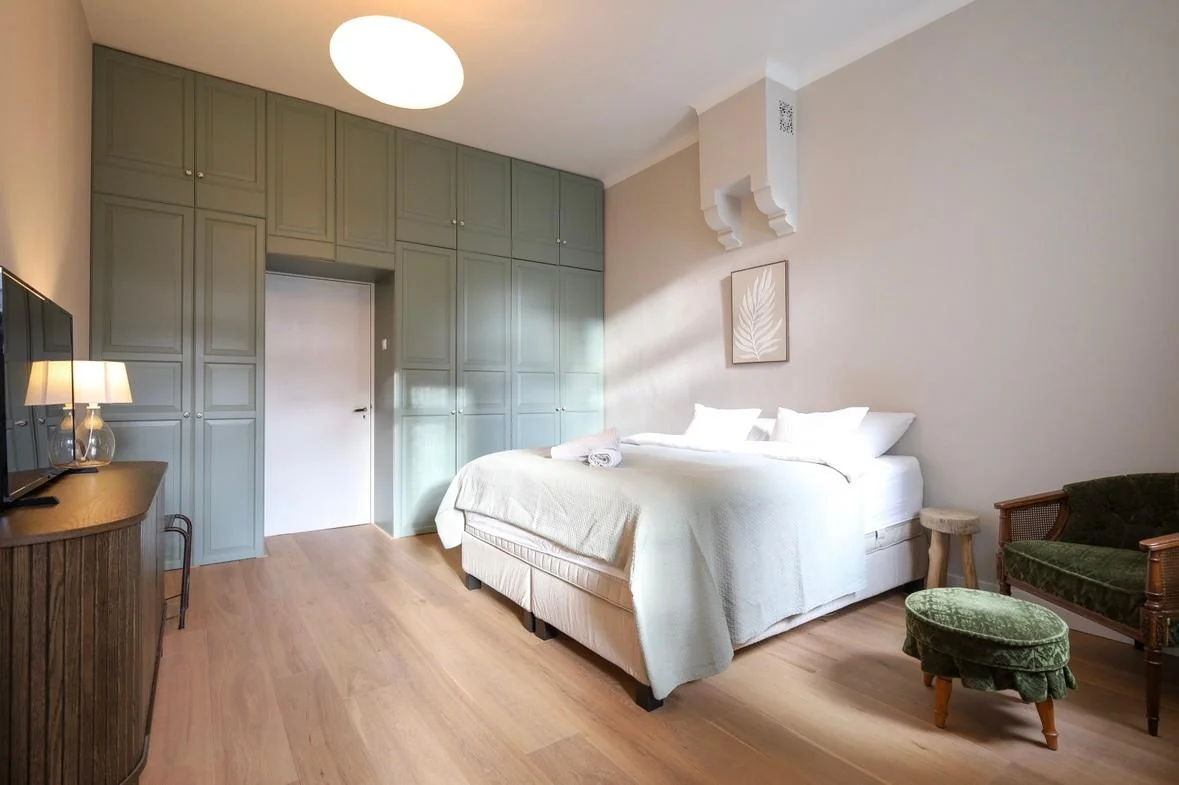 geblurde versie van de foto als achtergrond