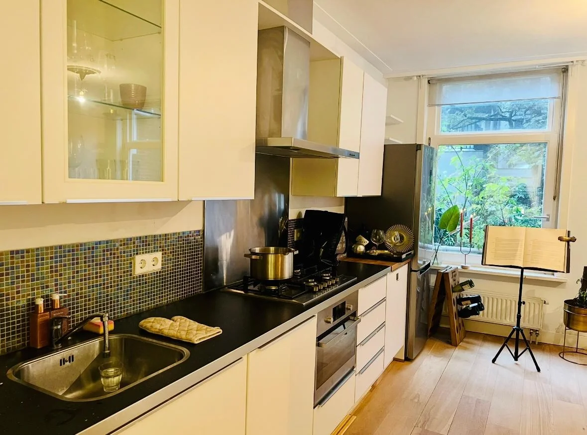 geblurde versie van de foto als achtergrond