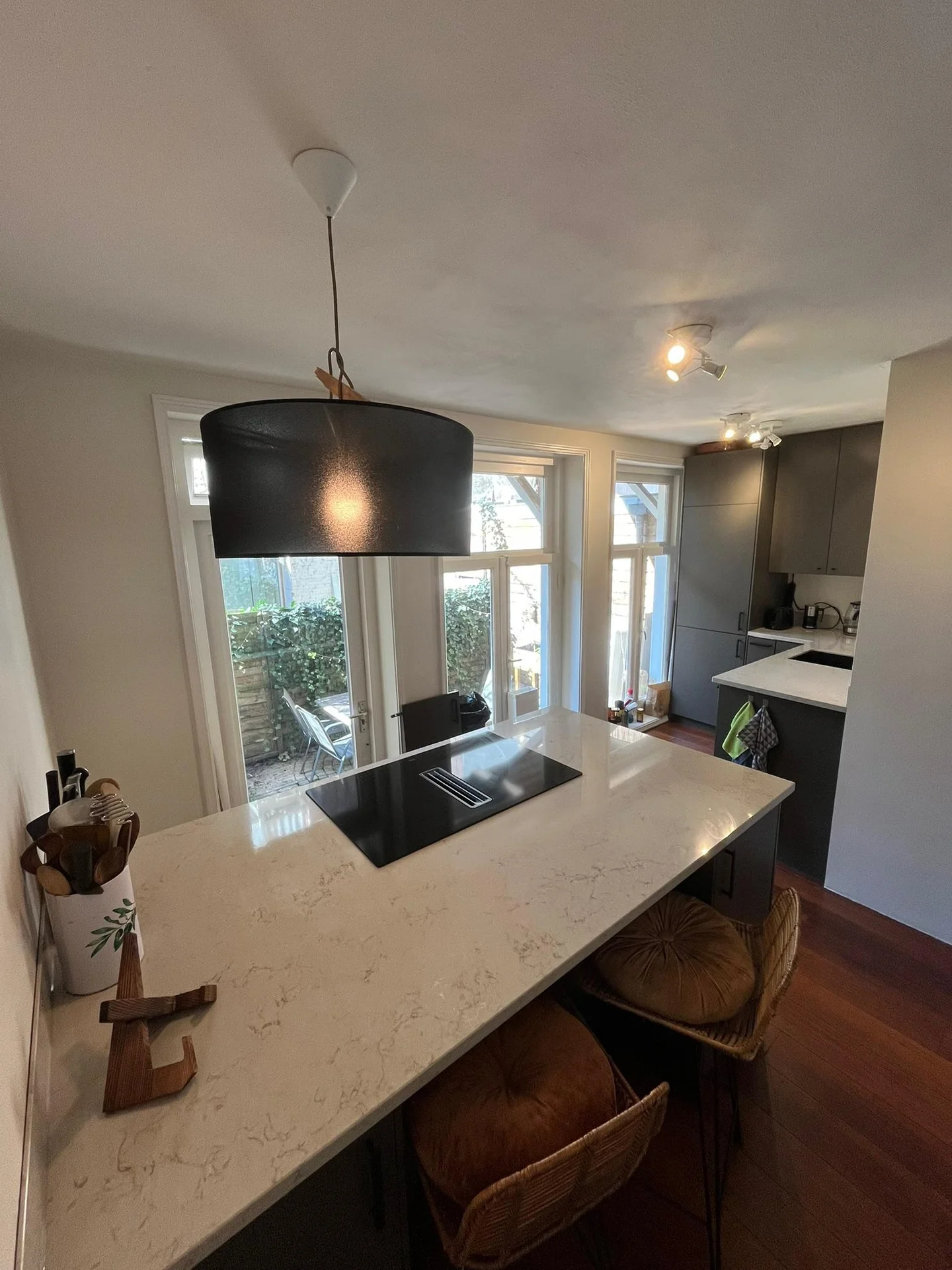 geblurde versie van de foto als achtergrond