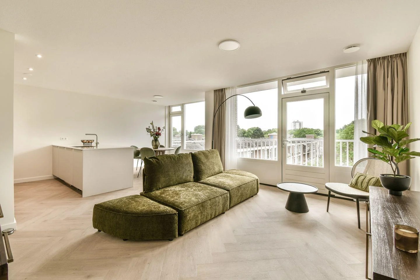 geblurde versie van de foto als achtergrond