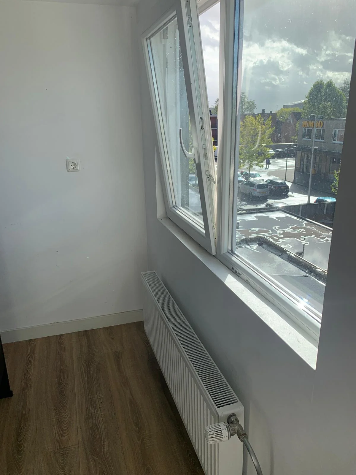 geblurde versie van de foto als achtergrond