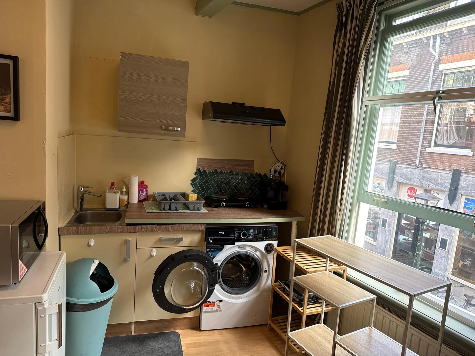 geblurde versie van de foto als achtergrond