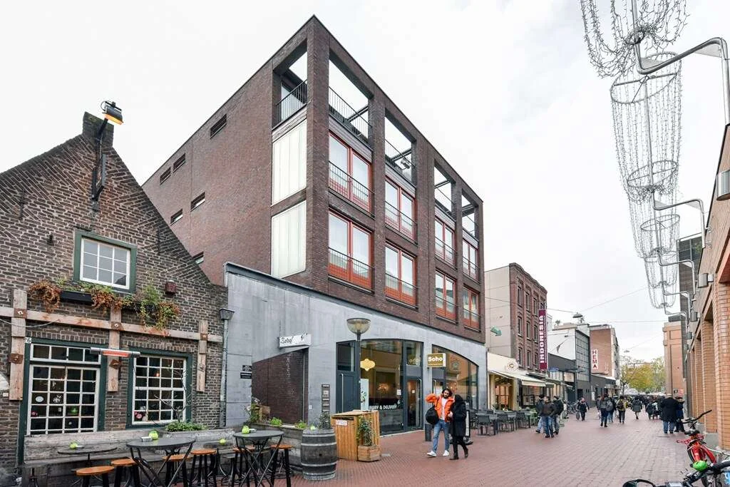 geblurde versie van de foto als achtergrond