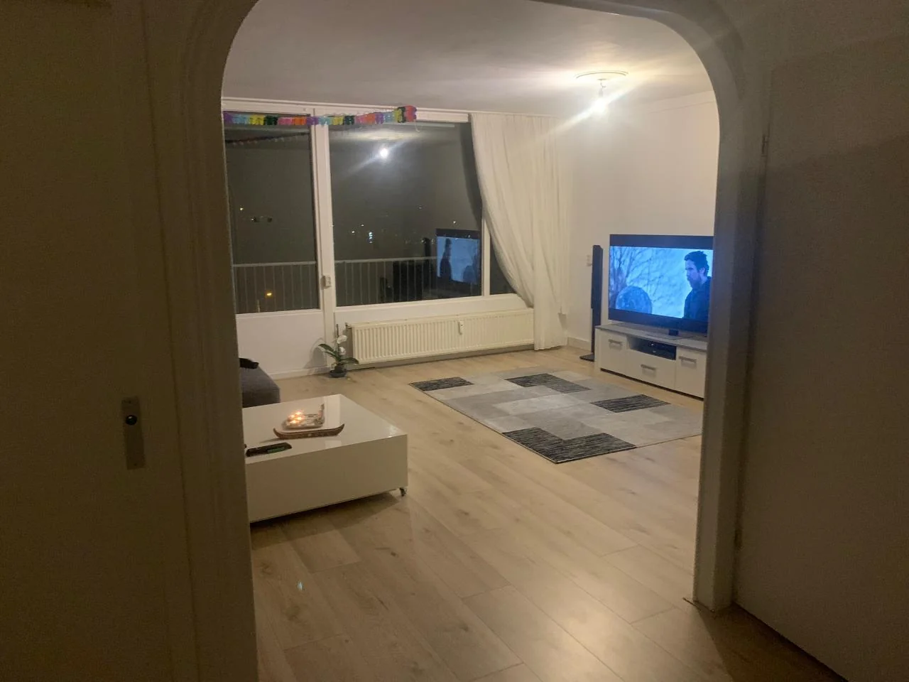 geblurde versie van de foto als achtergrond