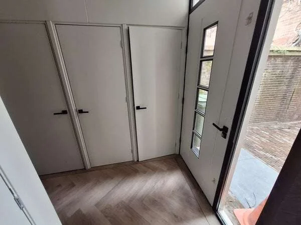 geblurde versie van de foto als achtergrond