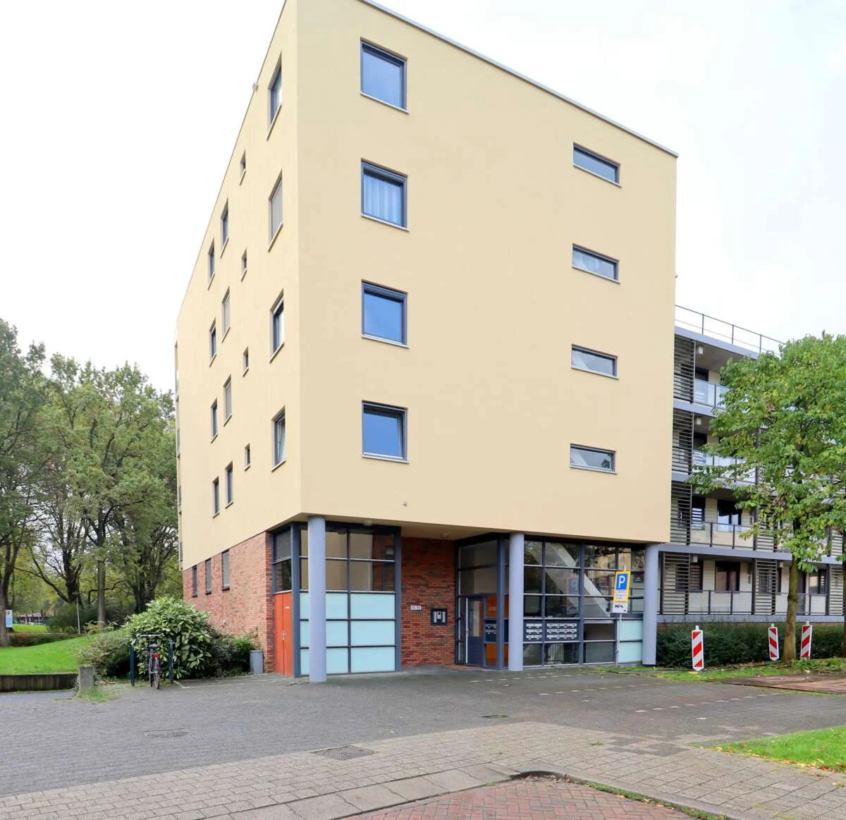 geblurde versie van de foto als achtergrond