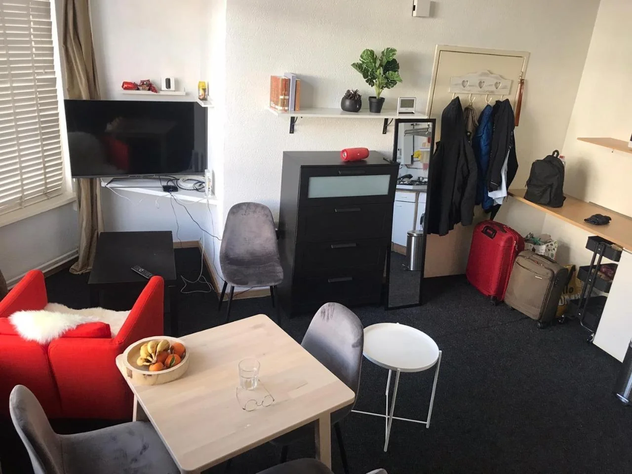 geblurde versie van de foto als achtergrond