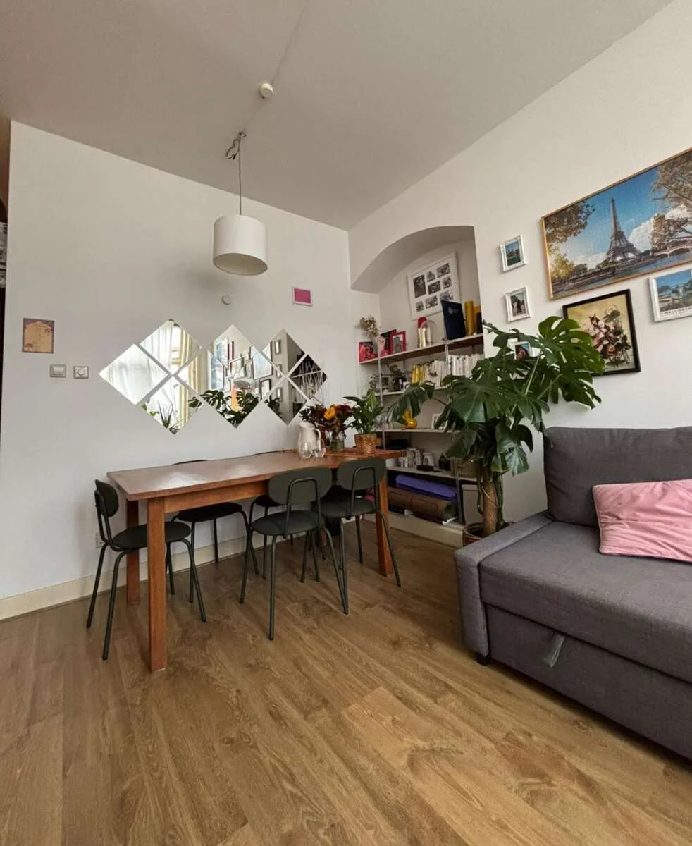 geblurde versie van de foto als achtergrond