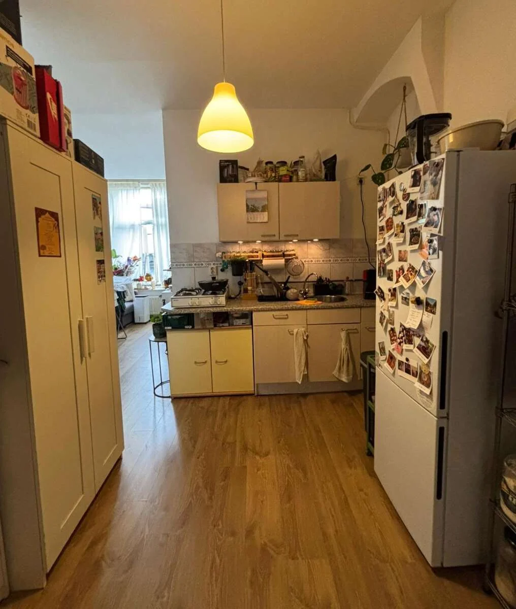 geblurde versie van de foto als achtergrond