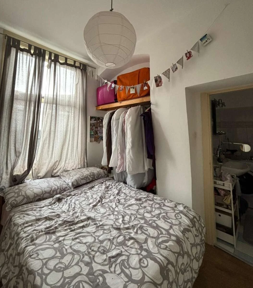 geblurde versie van de foto als achtergrond