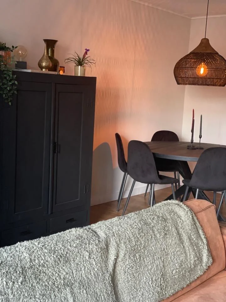 geblurde versie van de foto als achtergrond