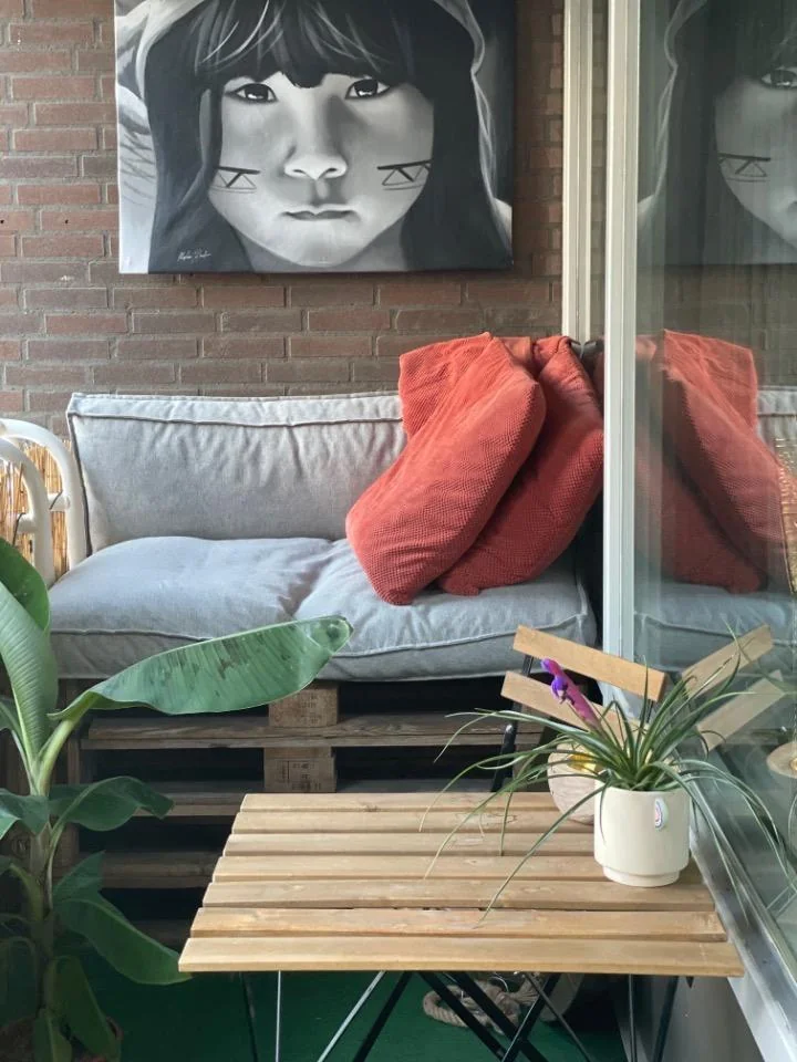 geblurde versie van de foto als achtergrond