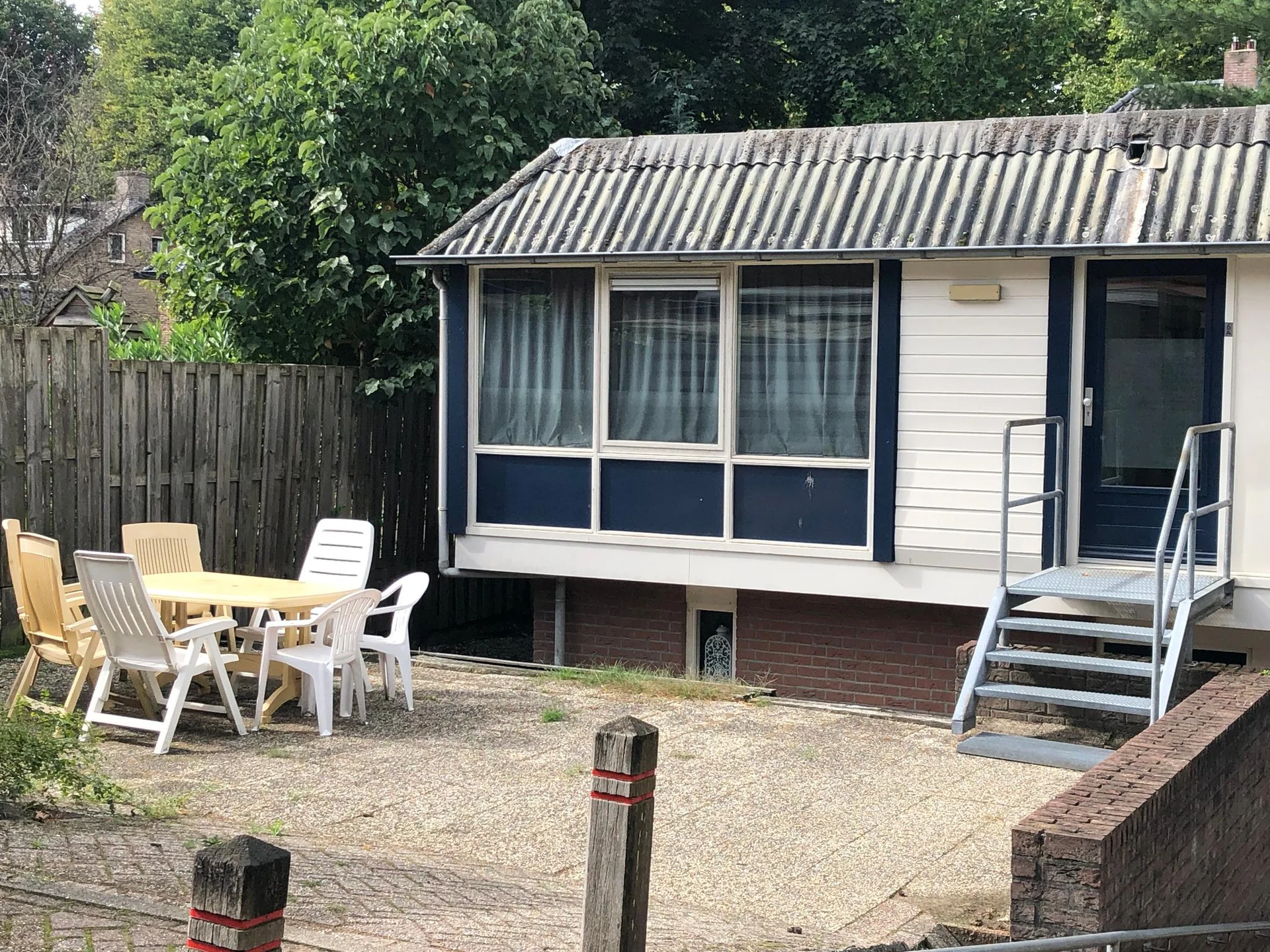 geblurde versie van de foto als achtergrond