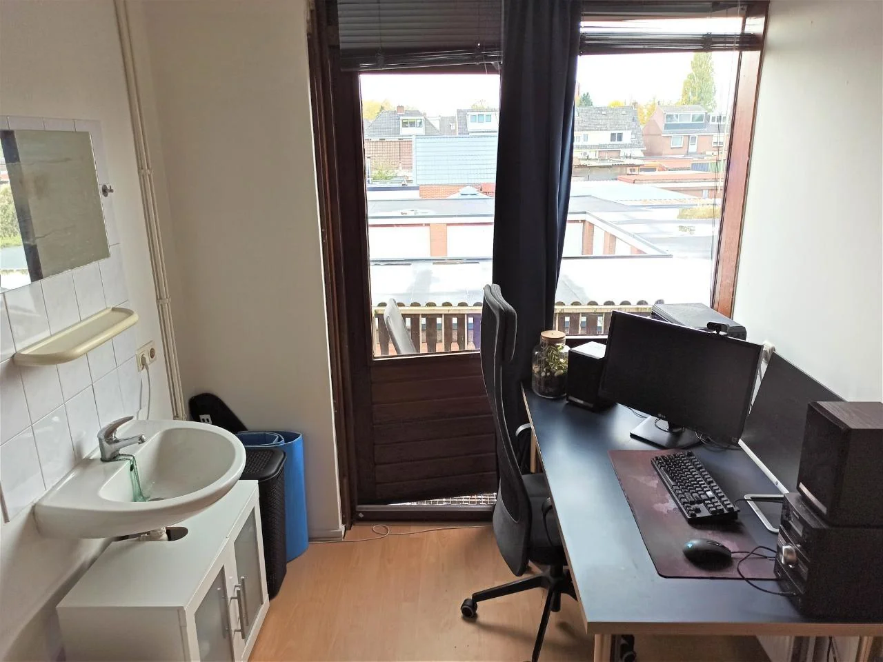 geblurde versie van de foto als achtergrond