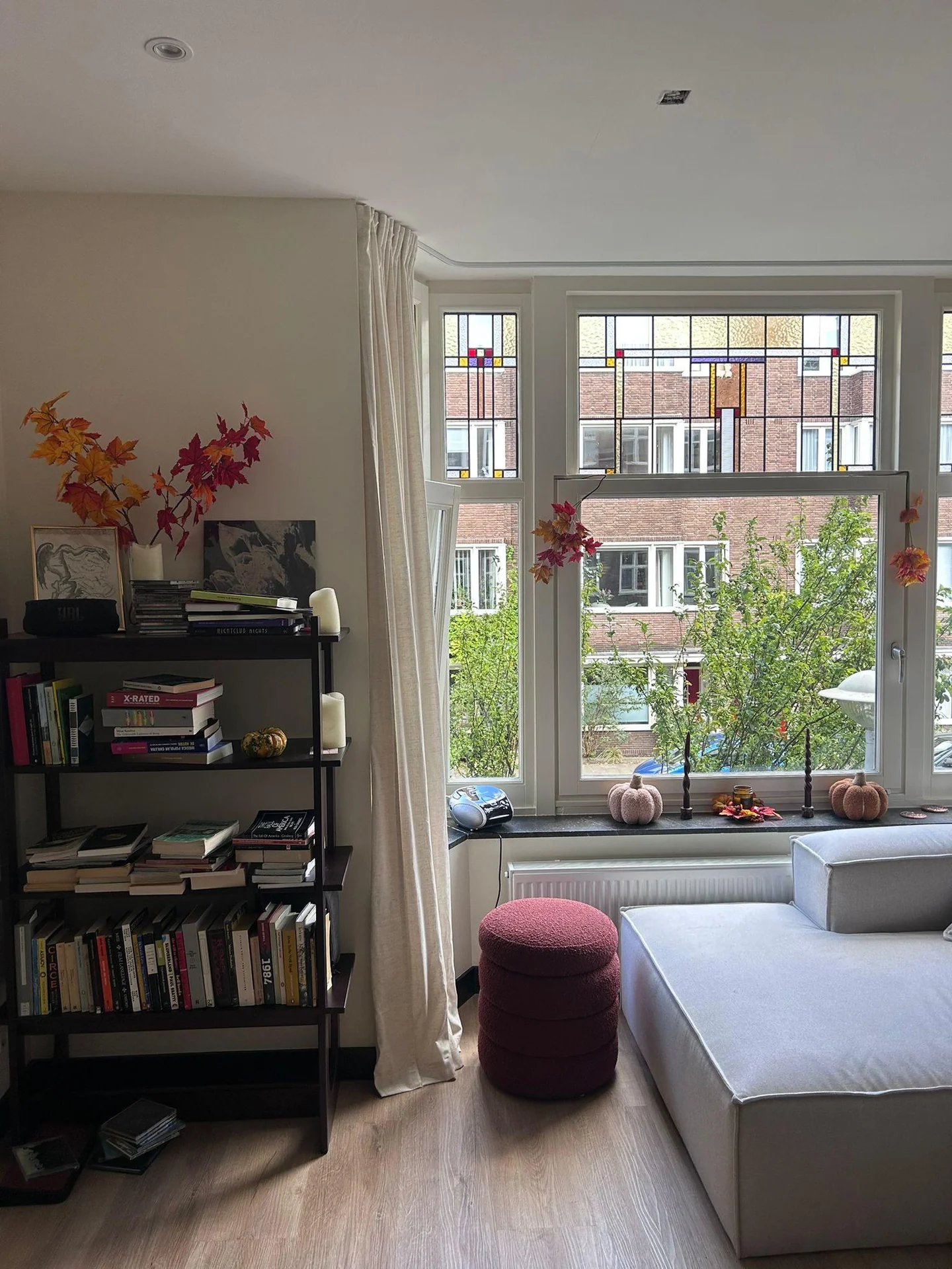 geblurde versie van de foto als achtergrond