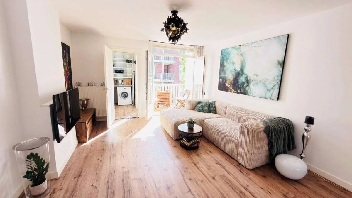 geblurde versie van de foto als achtergrond