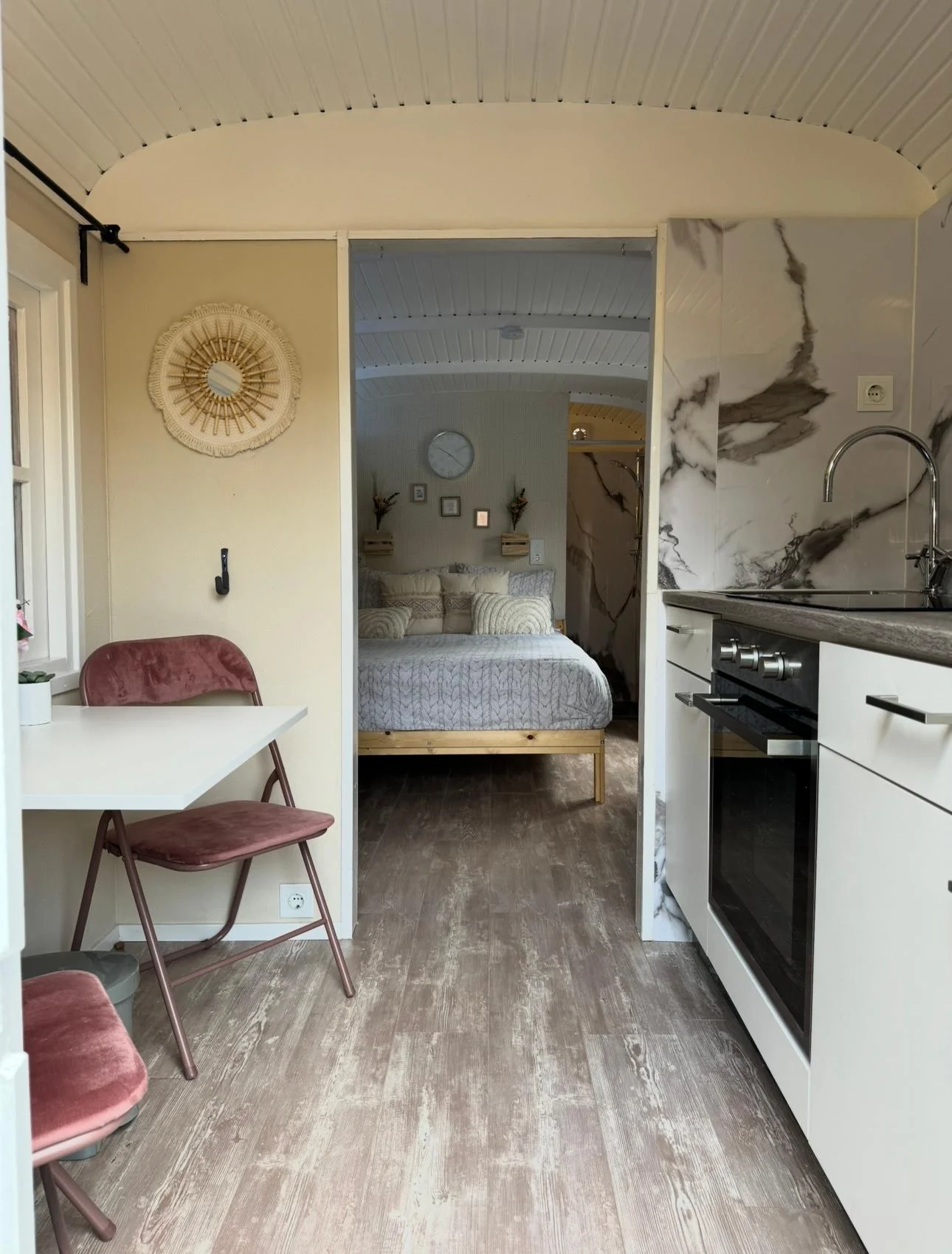 geblurde versie van de foto als achtergrond