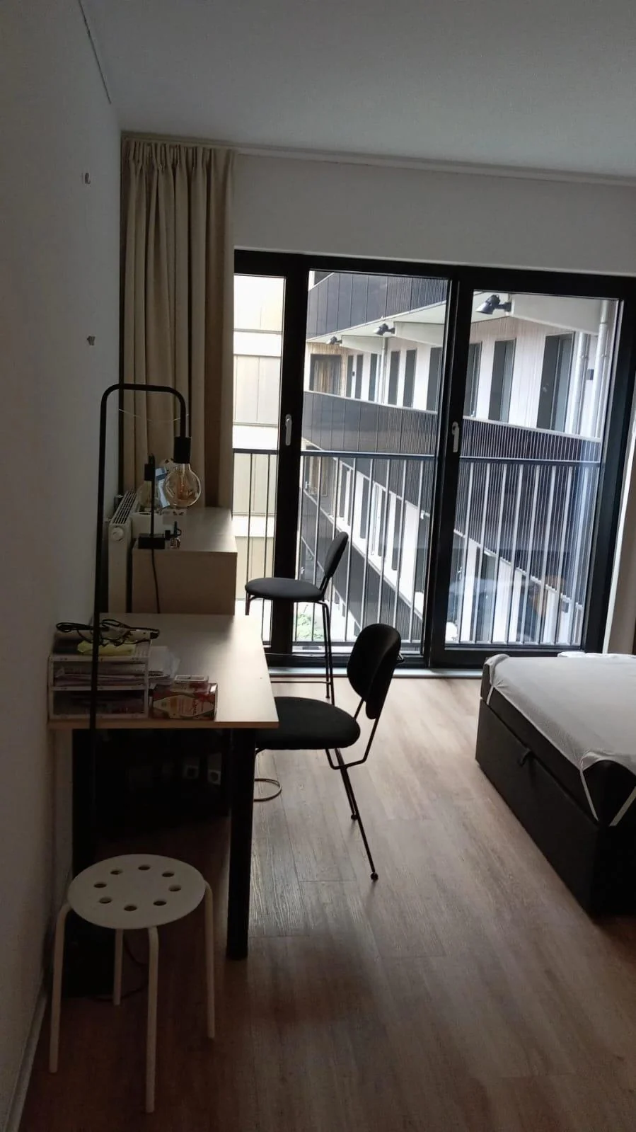 geblurde versie van de foto als achtergrond