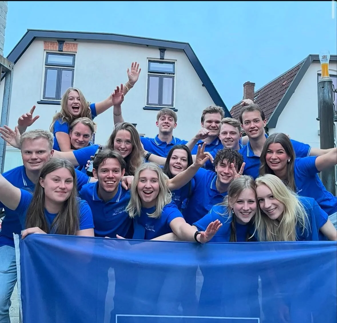 geblurde versie van de foto als achtergrond