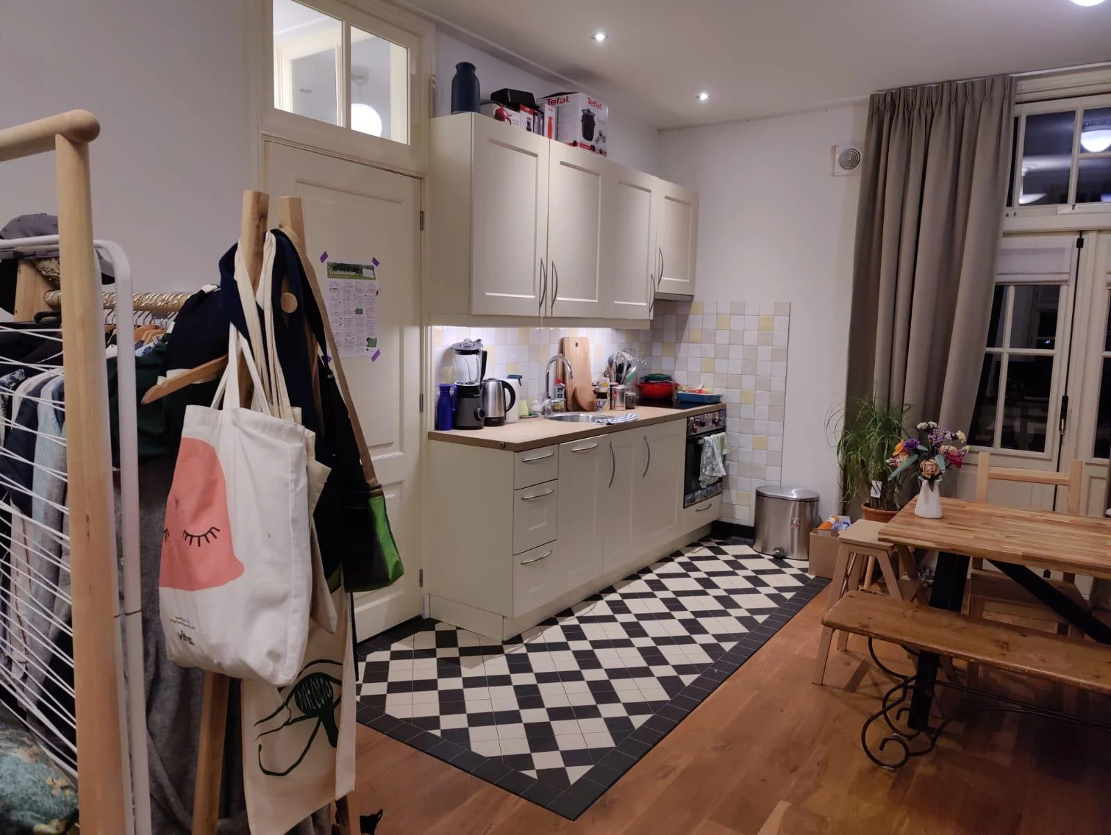 geblurde versie van de foto als achtergrond