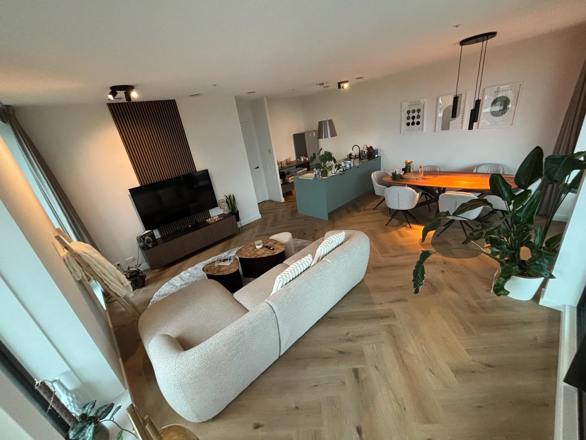 geblurde versie van de foto als achtergrond