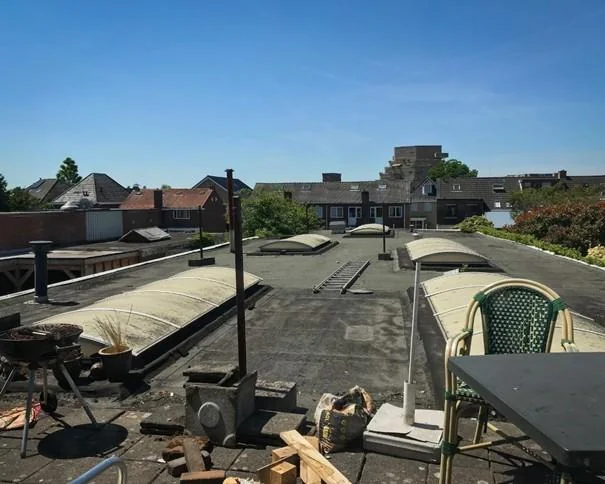 geblurde versie van de foto als achtergrond