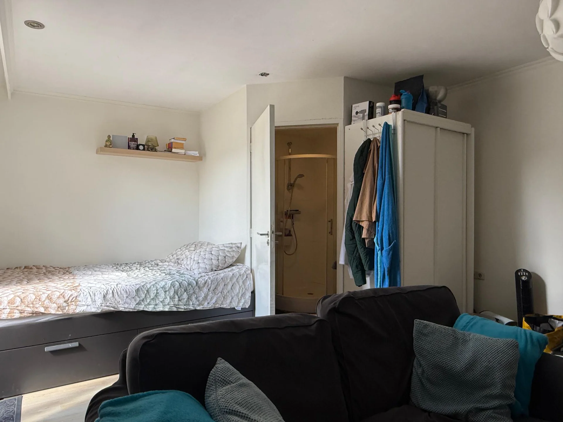 geblurde versie van de foto als achtergrond