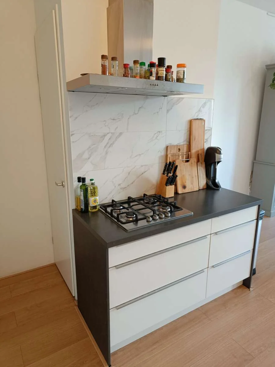 geblurde versie van de foto als achtergrond