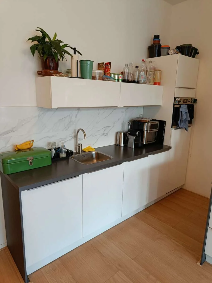 geblurde versie van de foto als achtergrond