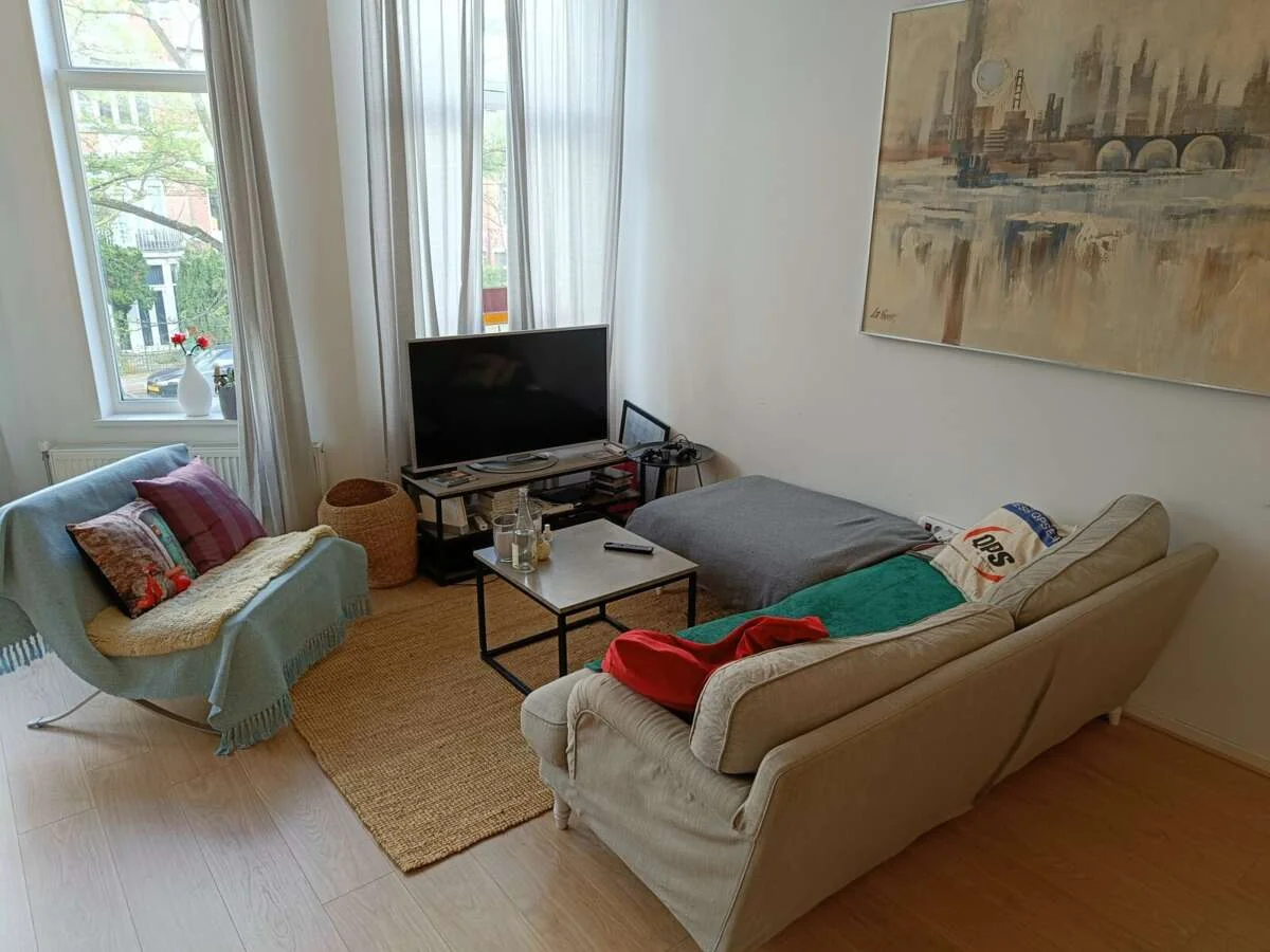 geblurde versie van de foto als achtergrond