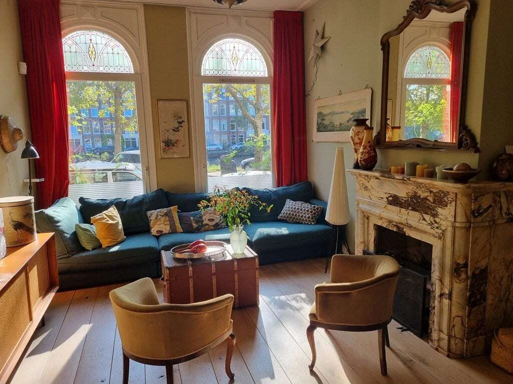 geblurde versie van de foto als achtergrond