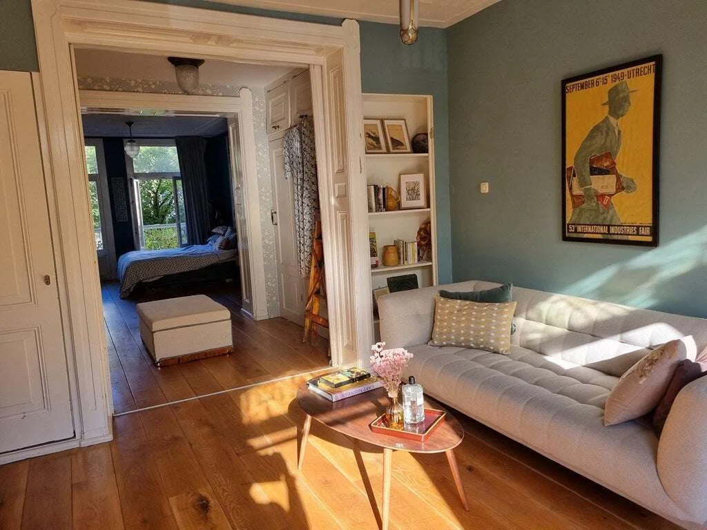 geblurde versie van de foto als achtergrond