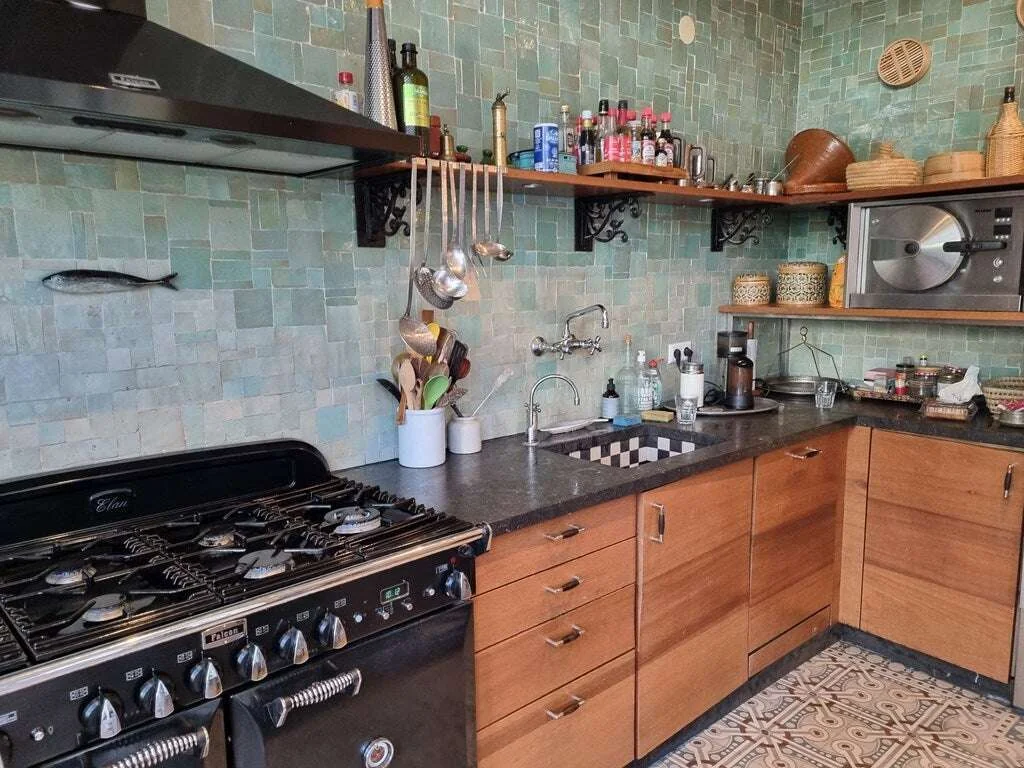 geblurde versie van de foto als achtergrond