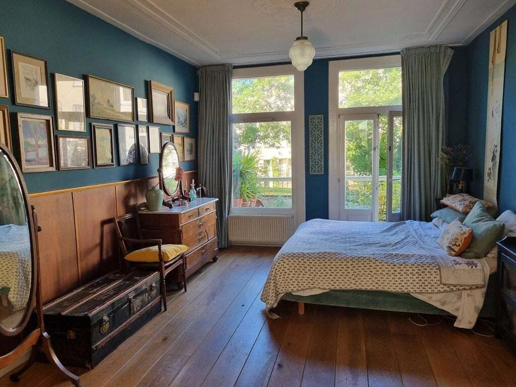 geblurde versie van de foto als achtergrond