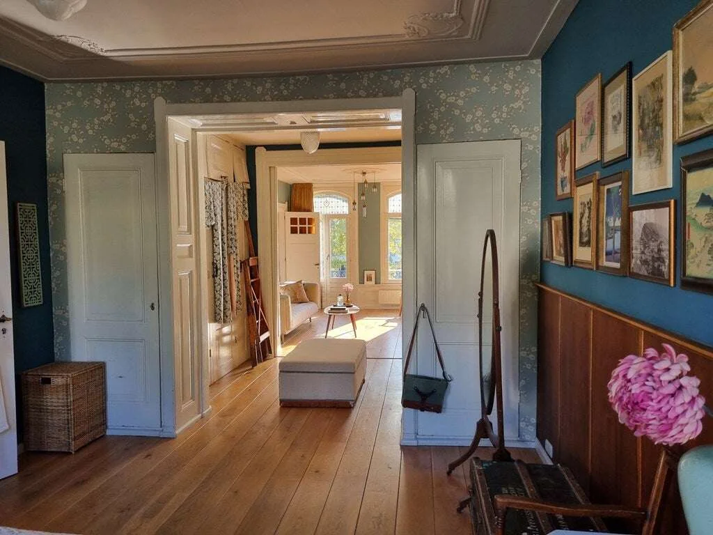 geblurde versie van de foto als achtergrond