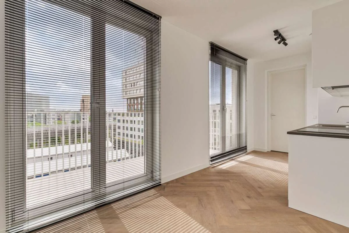 geblurde versie van de foto als achtergrond