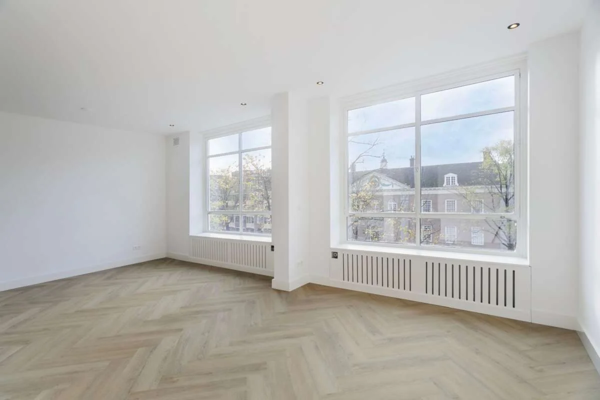 geblurde versie van de foto als achtergrond